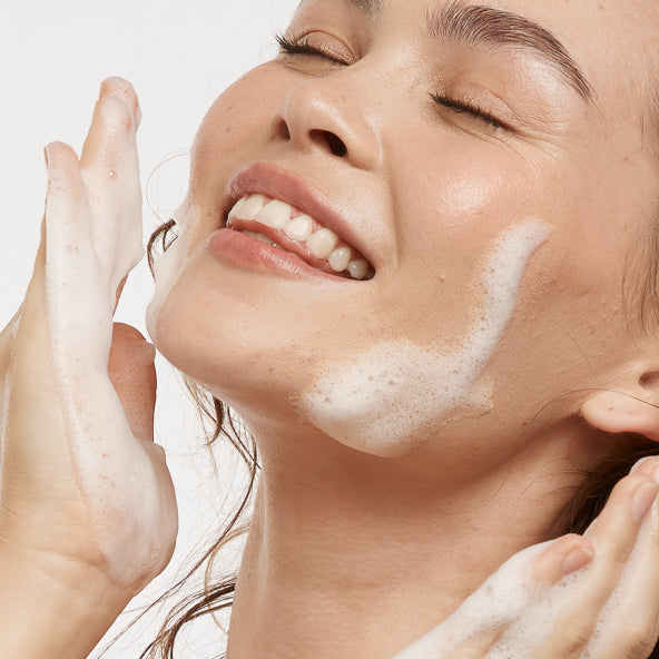 Gentle Foaming Face Cleanser | All Skin Types – MooGoo Malaysia